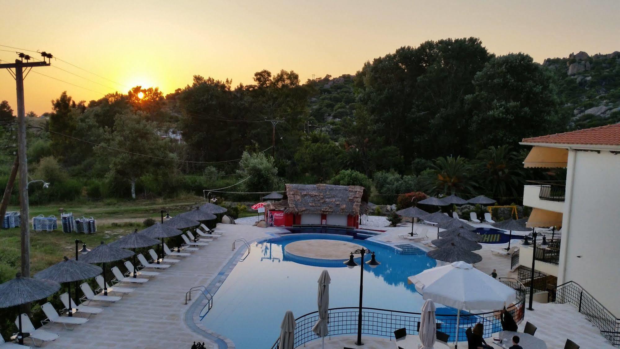Hotel Makednos ニキティ エクステリア 写真